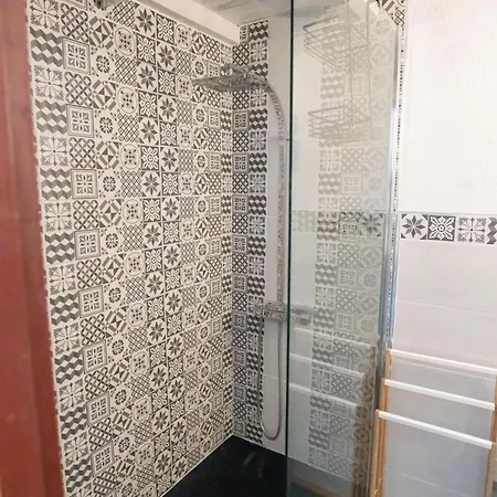 Centre Apartment *