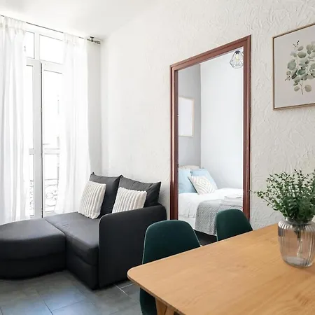 Centre Apartment *
